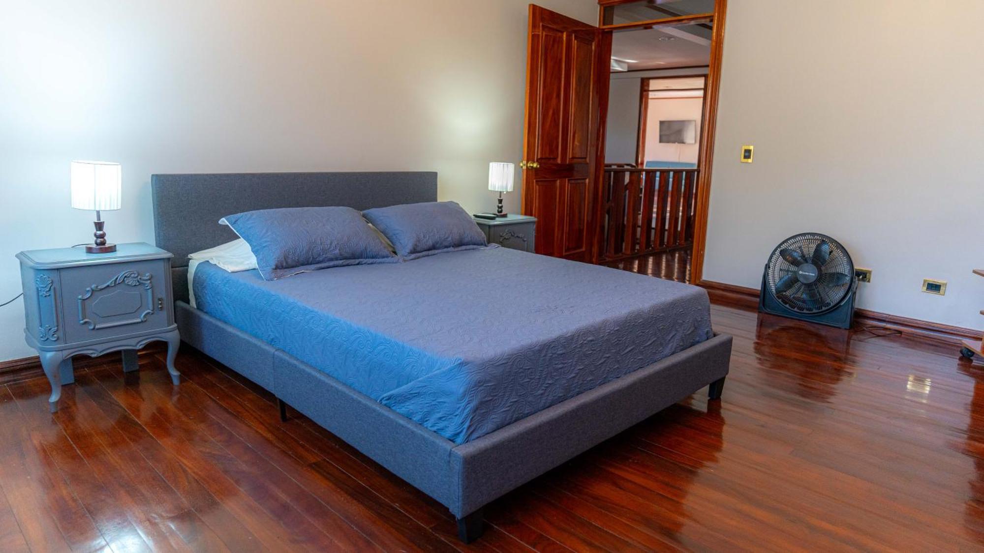 Bed and Breakfast Casa Familiar La Tortuga Heredia Exterior foto